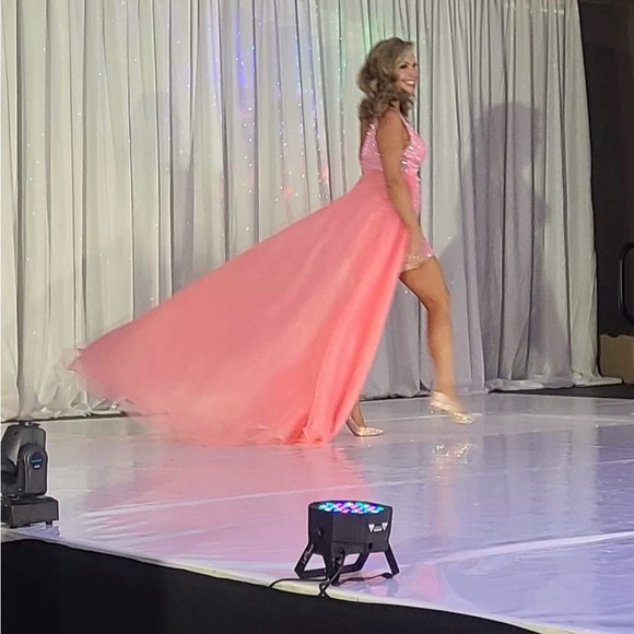 Fun Fashion Ashley Lauren Size 10 - Picture 11 of 13